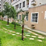 APT2 Piscina Netflix WiFi Ar Cond próx a 2 Shoppigns
