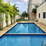 APT2 Piscina Netflix WiFi Ar Cond próx a 2 Shoppigns
